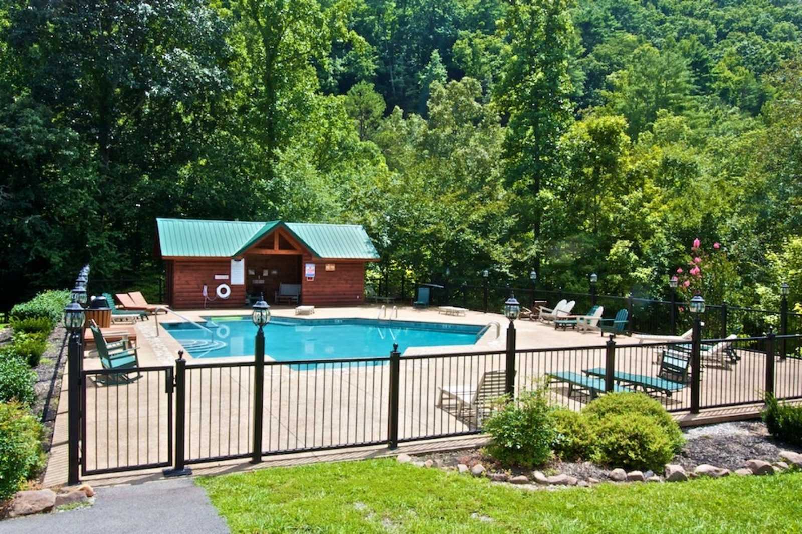 Sevierville Vacation Rental Kozy Lodge W Cool Savings Up To 20